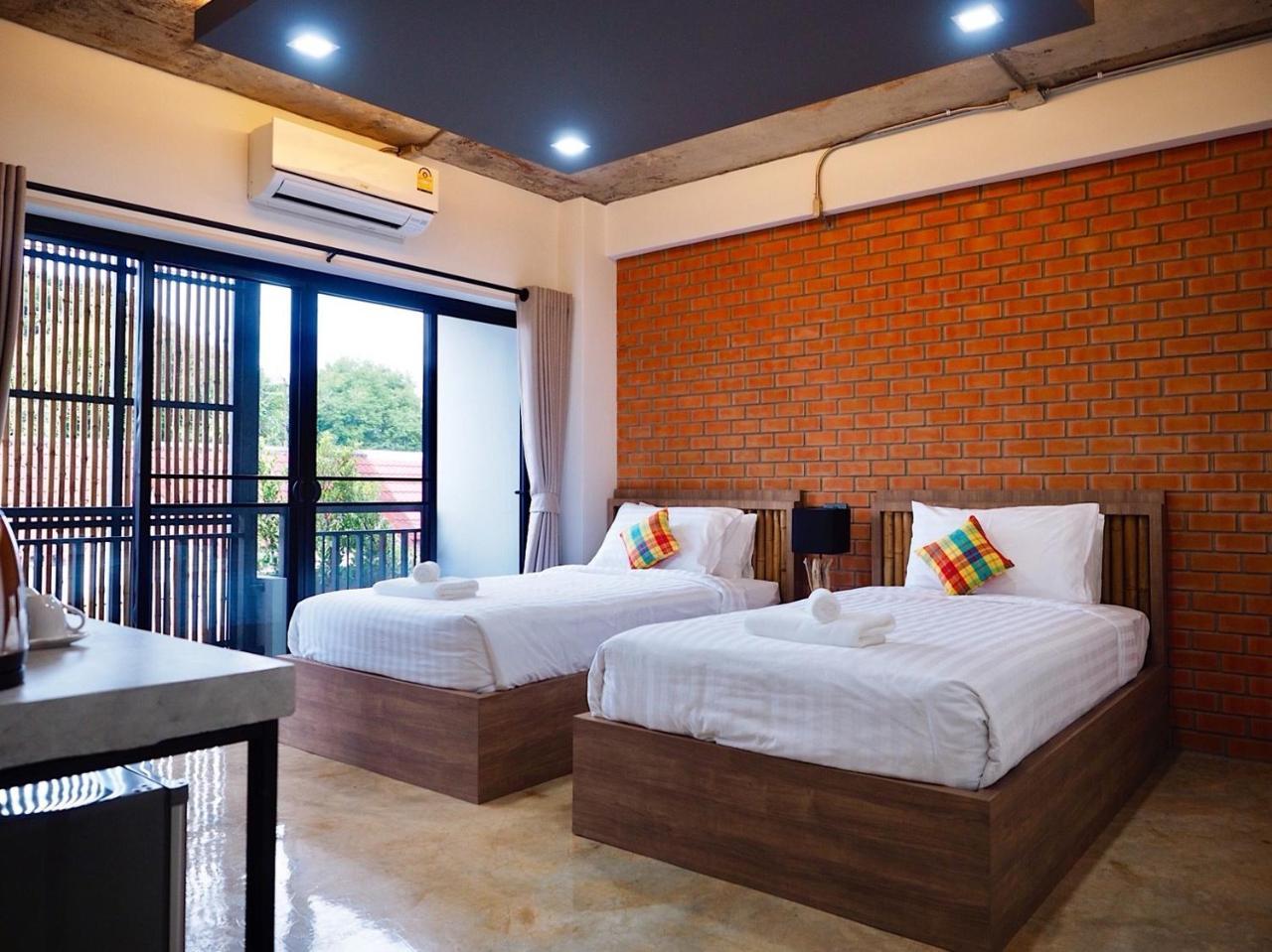 Luck Esan Loft Hotel Ubon Ratchathani Eksteriør billede