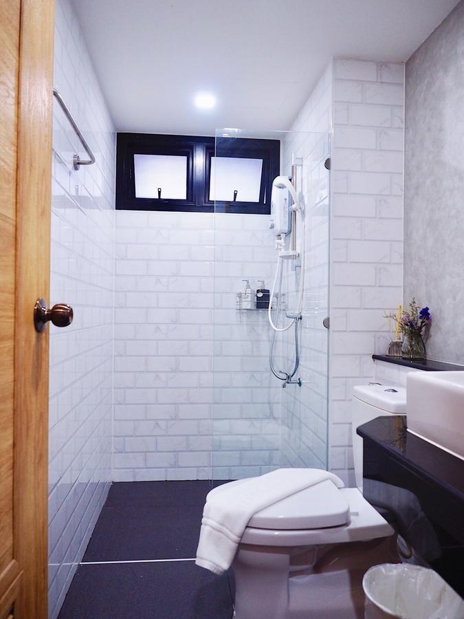 Luck Esan Loft Hotel Ubon Ratchathani Eksteriør billede