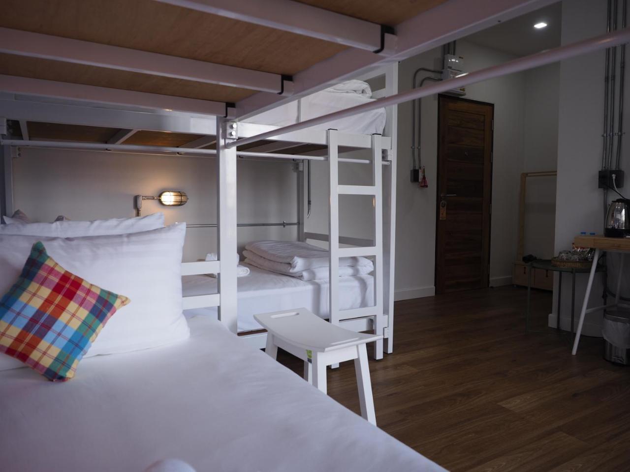 Luck Esan Loft Hotel Ubon Ratchathani Eksteriør billede