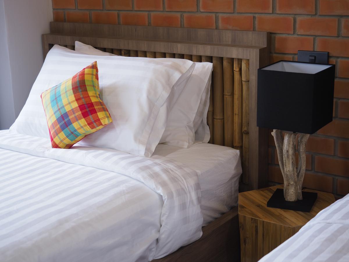 Luck Esan Loft Hotel Ubon Ratchathani Eksteriør billede