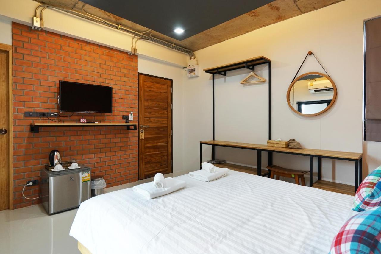 Luck Esan Loft Hotel Ubon Ratchathani Eksteriør billede