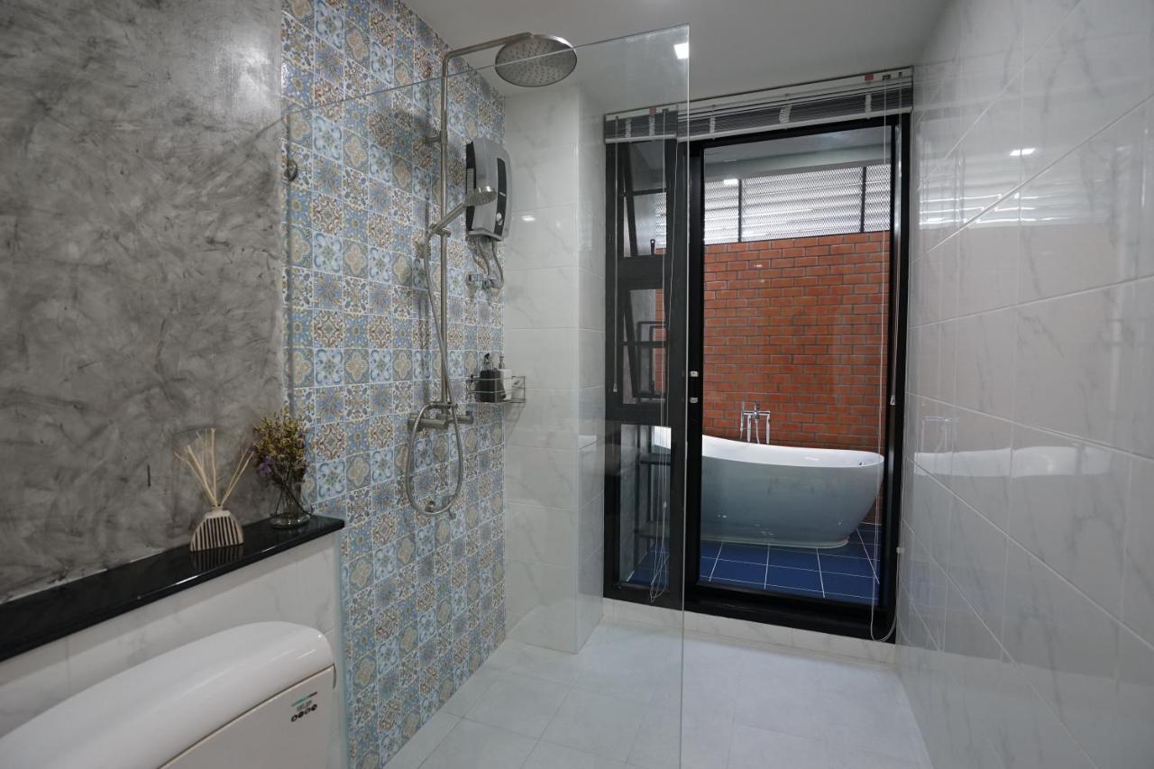 Luck Esan Loft Hotel Ubon Ratchathani Eksteriør billede