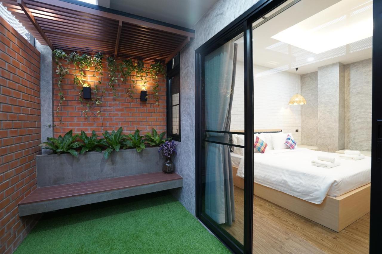 Luck Esan Loft Hotel Ubon Ratchathani Eksteriør billede