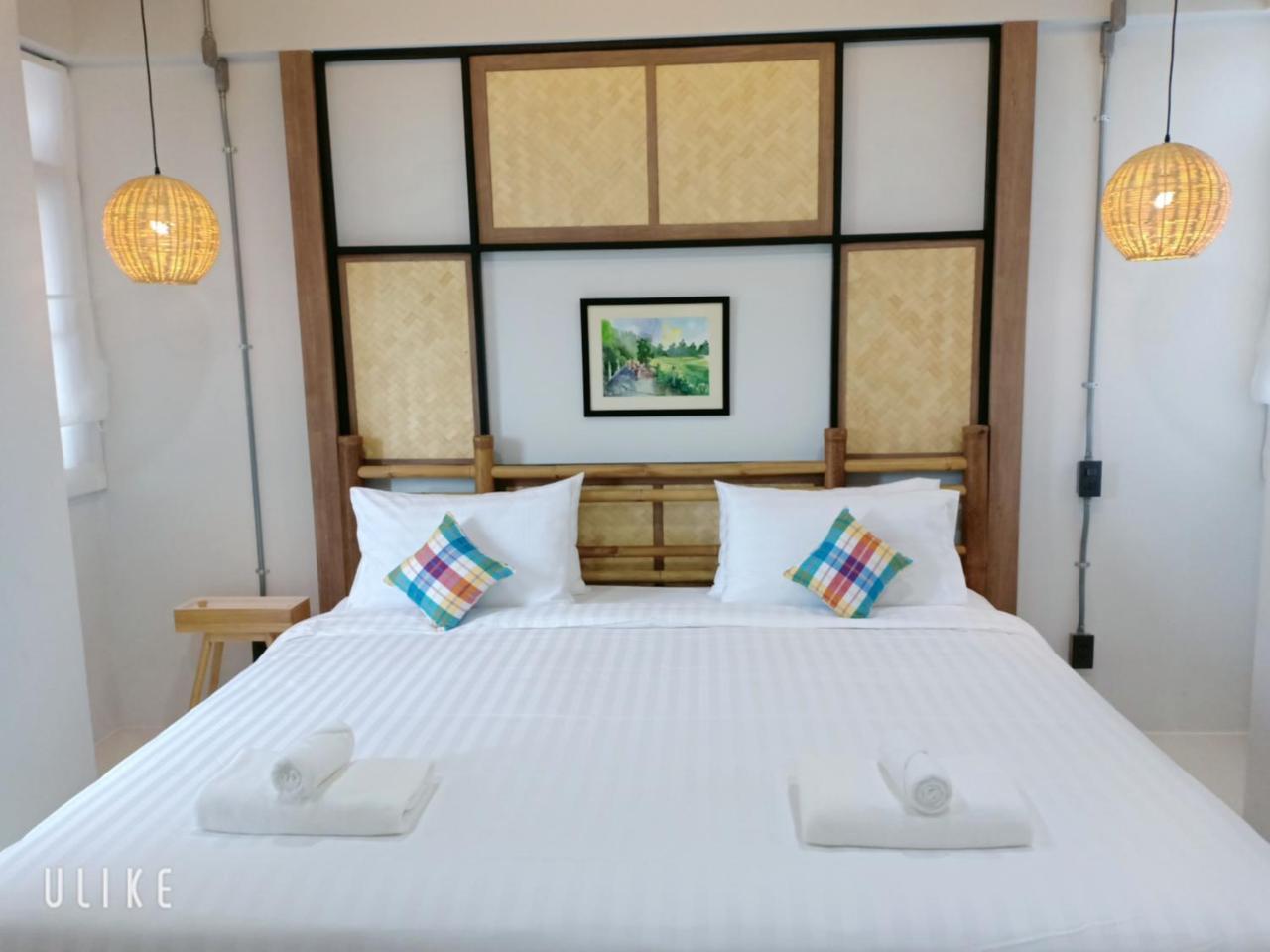 Luck Esan Loft Hotel Ubon Ratchathani Eksteriør billede